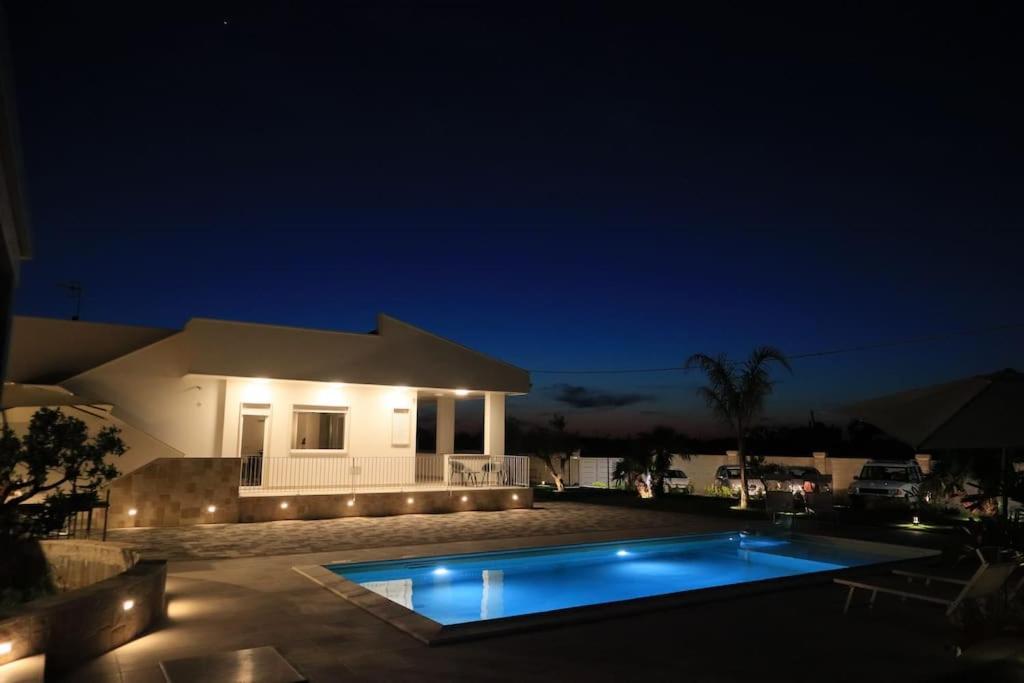 Malia Holiday Villa Conversano Exterior photo