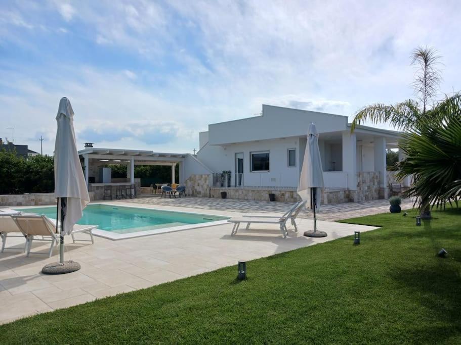 Malia Holiday Villa Conversano Exterior photo